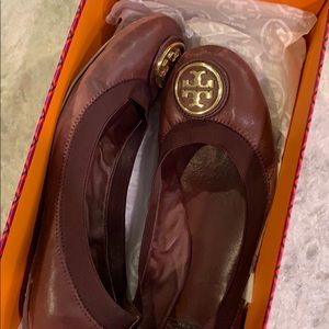 Tory Burch Caroline Flats size 8